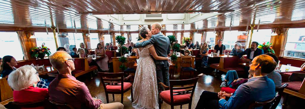 Wedding on partyboat Kapitein Anna